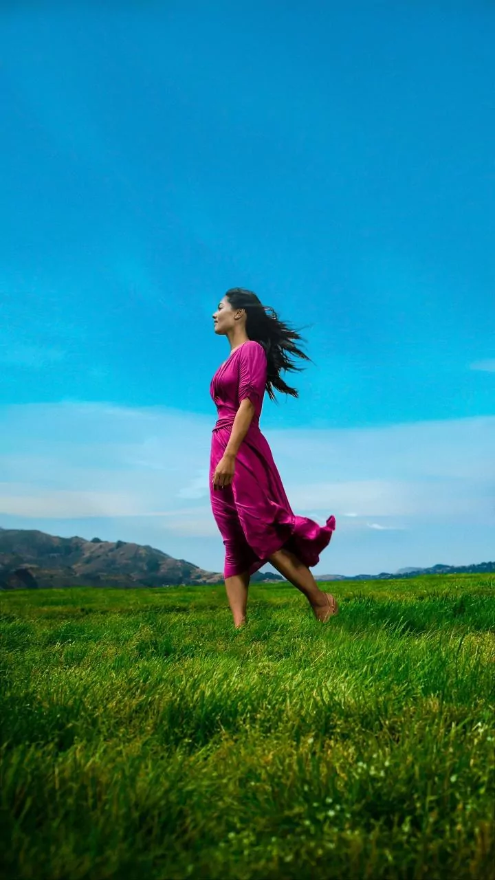 Try Barefoot Grass Walks During Morning Intervals For Mindfulness