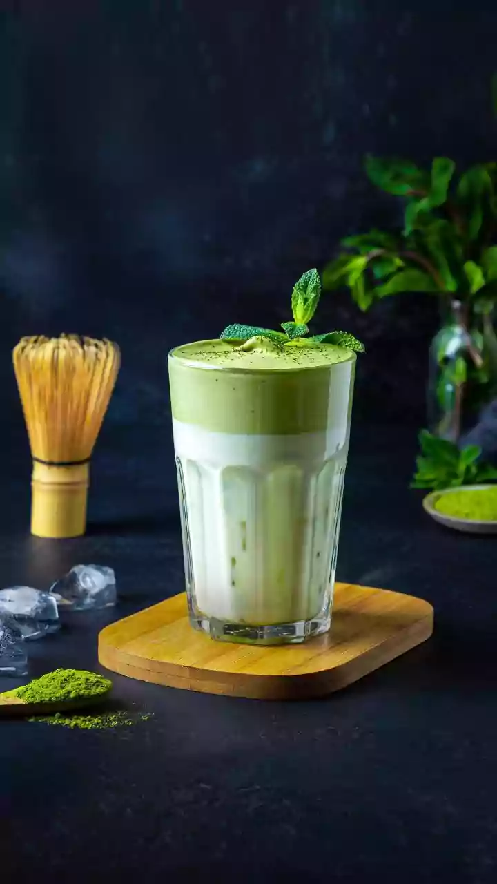 Craft Your Perfect Matcha Frappe: A Refreshing & Easy Recipe