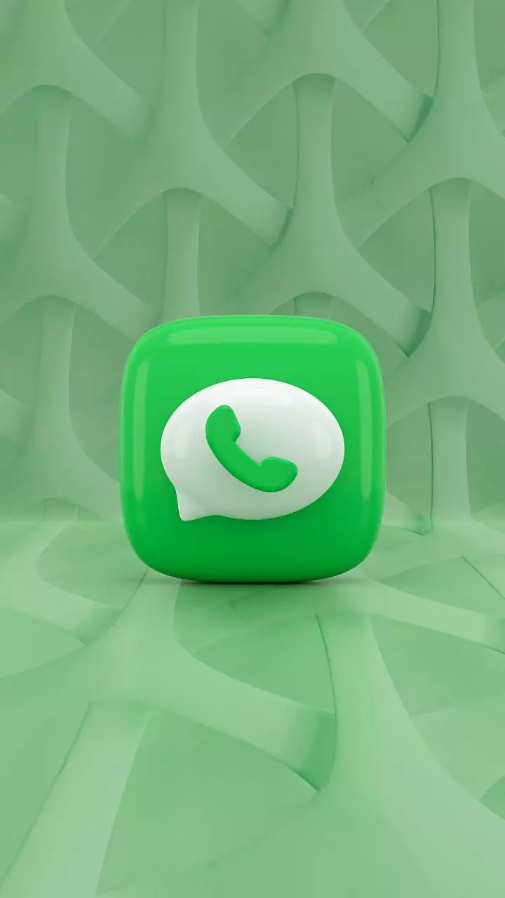 WhatsApp drops new group chat tools: member tags, stickers, and event reminders