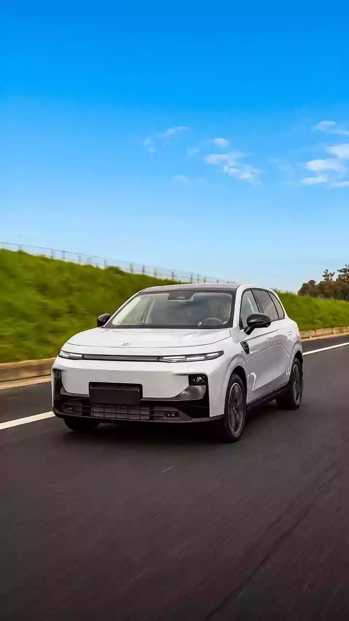 Leapmotor B10 ganha nova bateria e passa a recarregar em 16 minutos na China