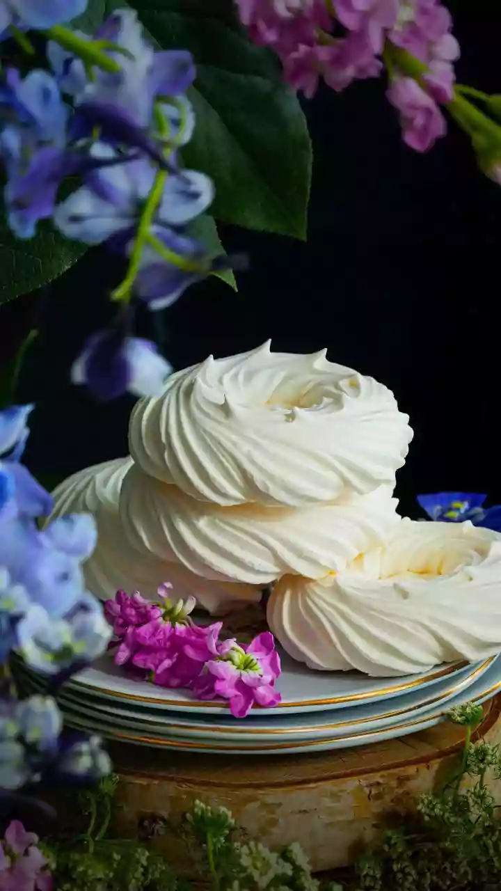 A Simple Table Layout Can Make Dessert Service Feel More Polished