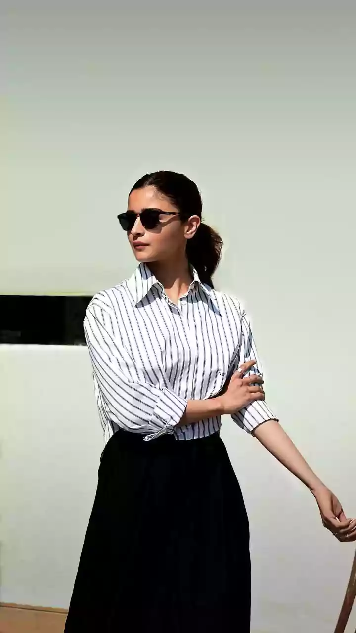 Alia Bhatt Flaunts 'Kapoor' On Shirt As She Steps Out In The City, Fans Call Love & War Actress 'Boss Babe'