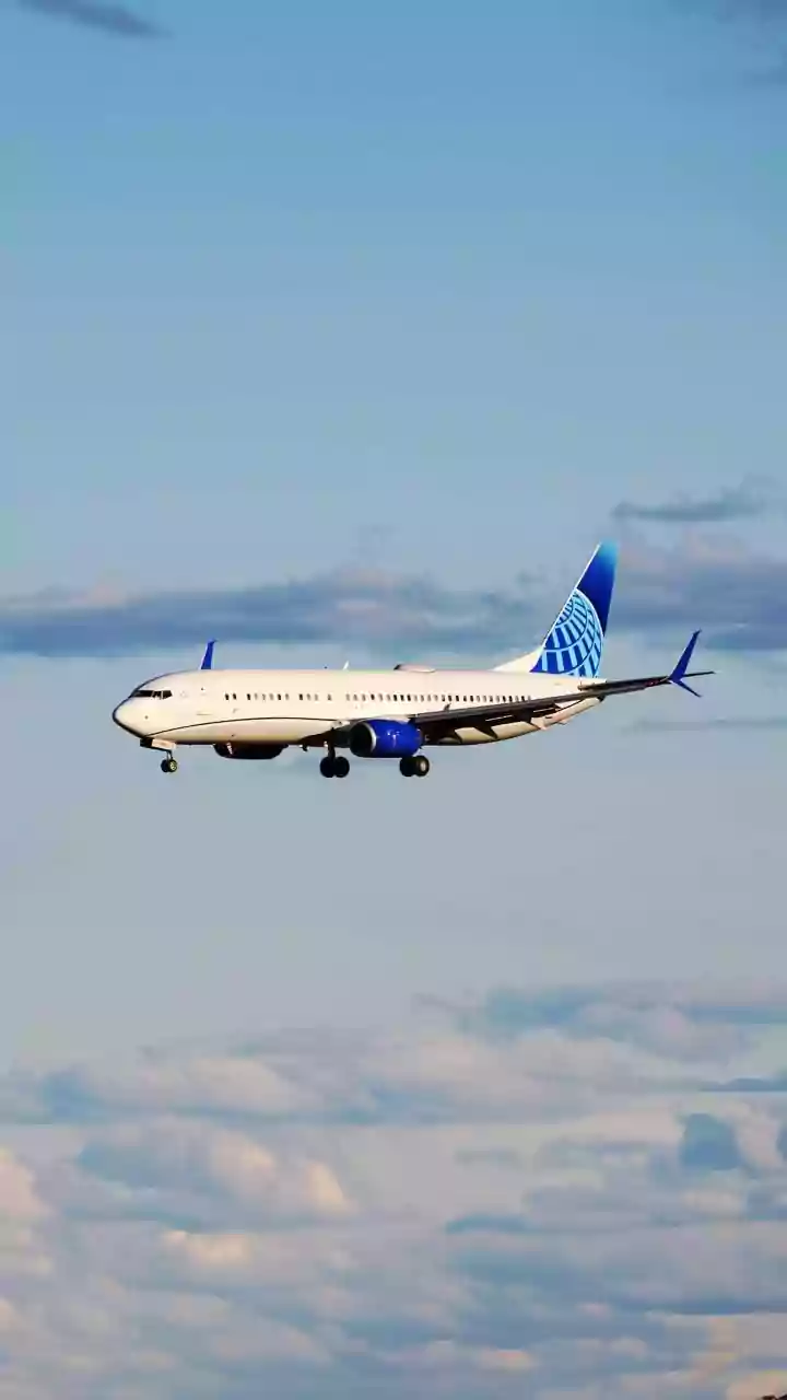Why Cabin Problems Can Trigger A Rapid But Controlled Descent
