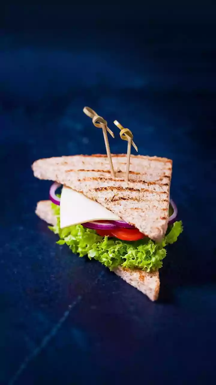 How To Make Better Vegetarian Sandwiches With Crunchy Vegetables, Creamy Spreads And Toasted Bread