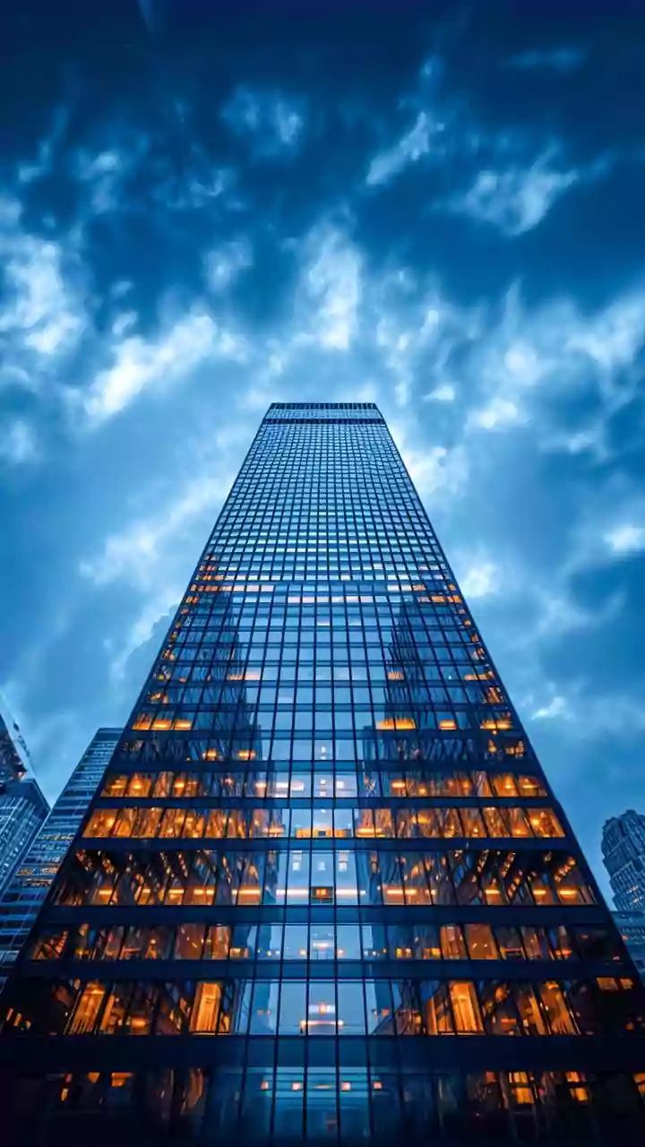 How Smart Heat-Reflecting Window Coatings Keep Urban Living Spaces Naturally Cooler