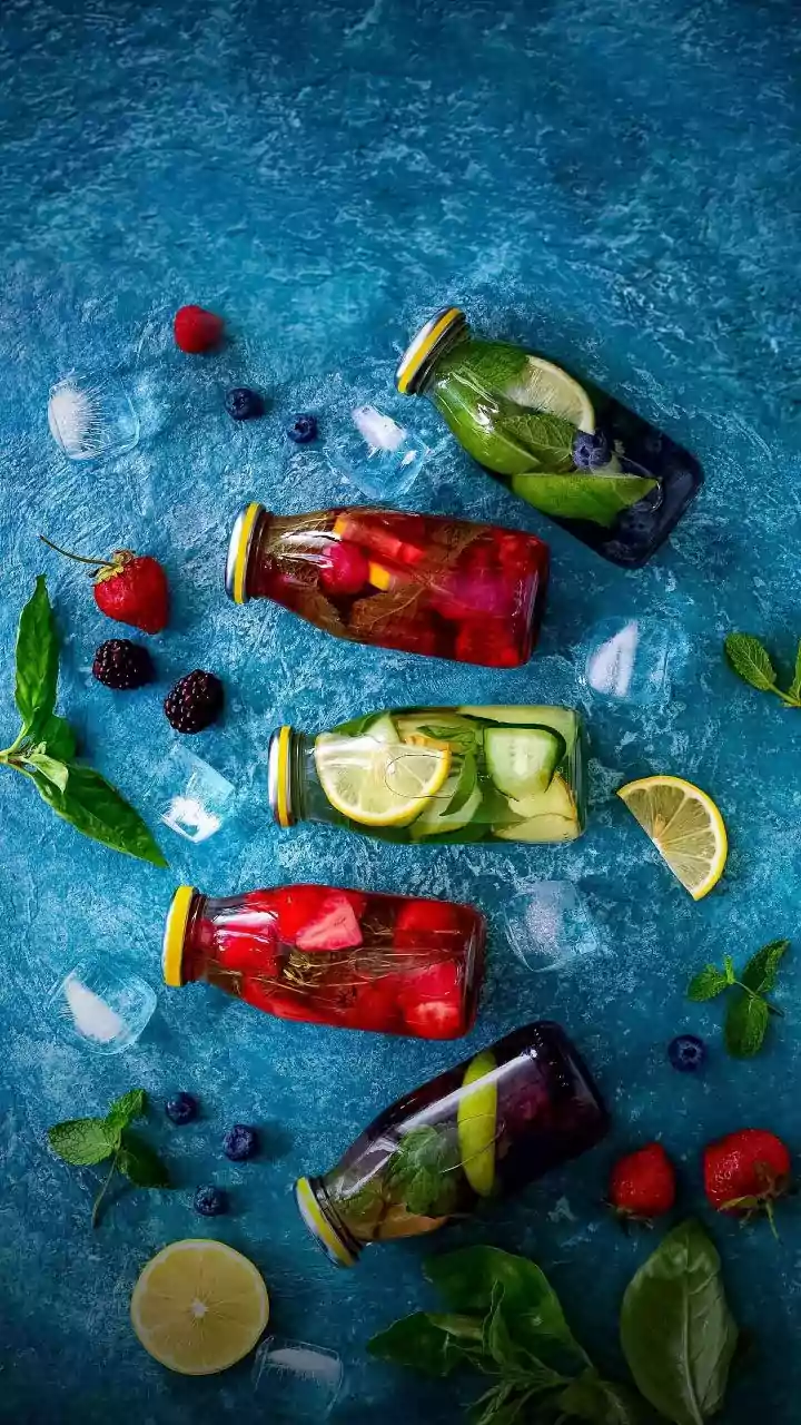 Forget Juice Cleanses: A Science-Backed Guide To Detoxing After The Holidays