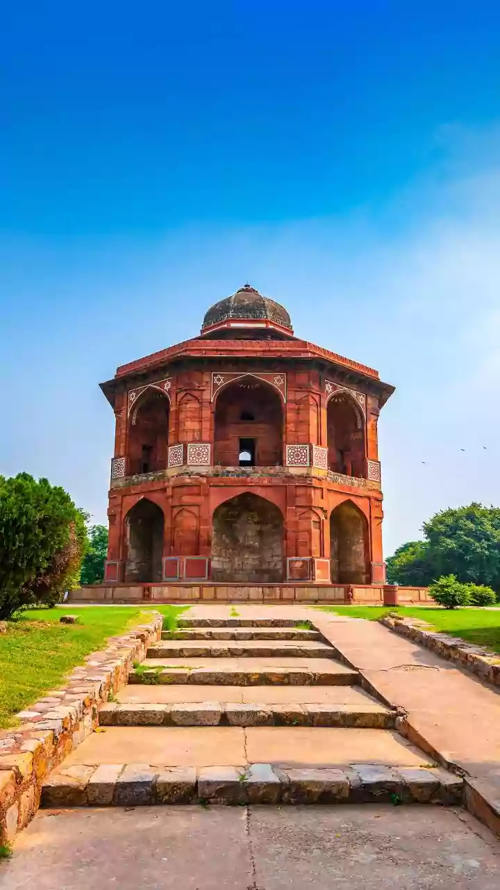 Violence breaks out during Delhi demolition drive near mosque