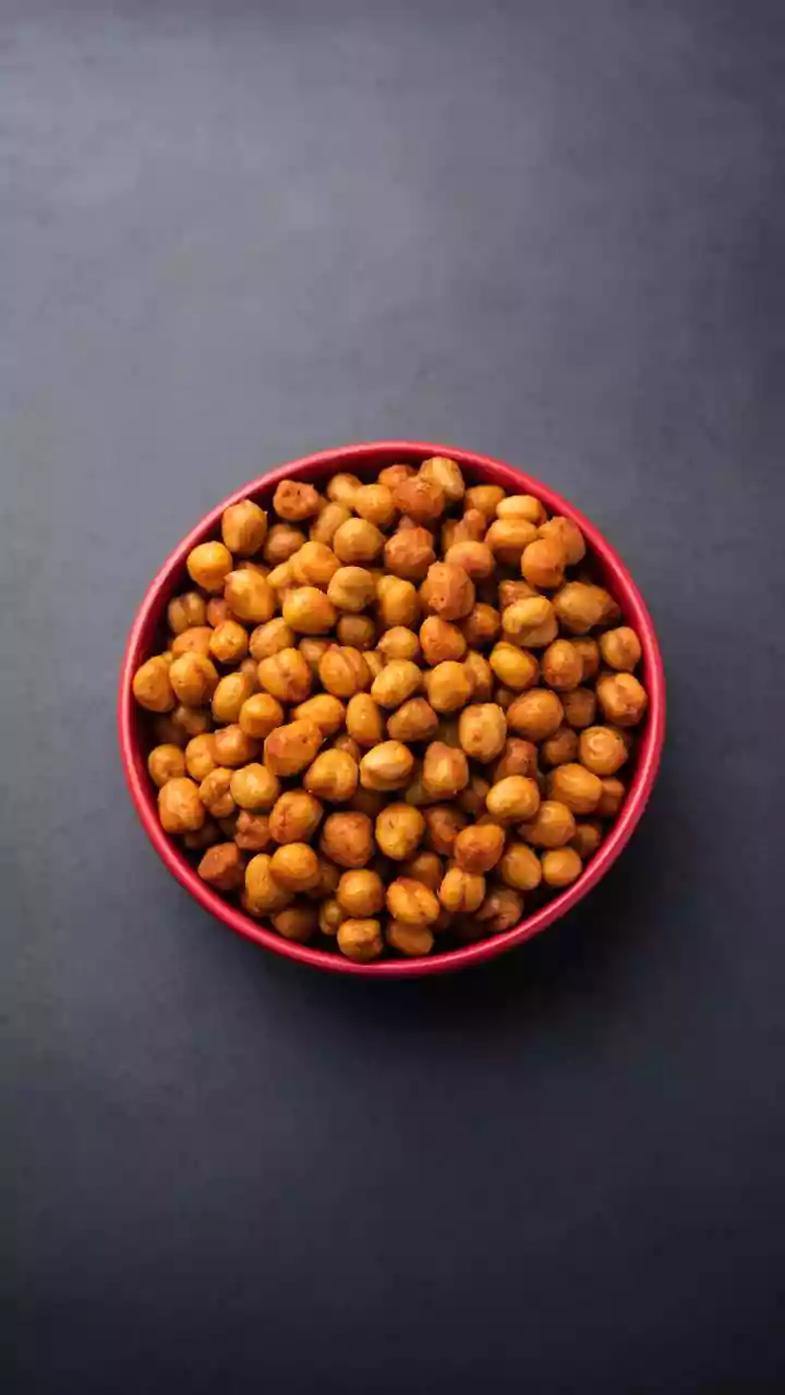 Rainy Evening Cravings? Five Indian Snacks That Can Be Made With Less Oil