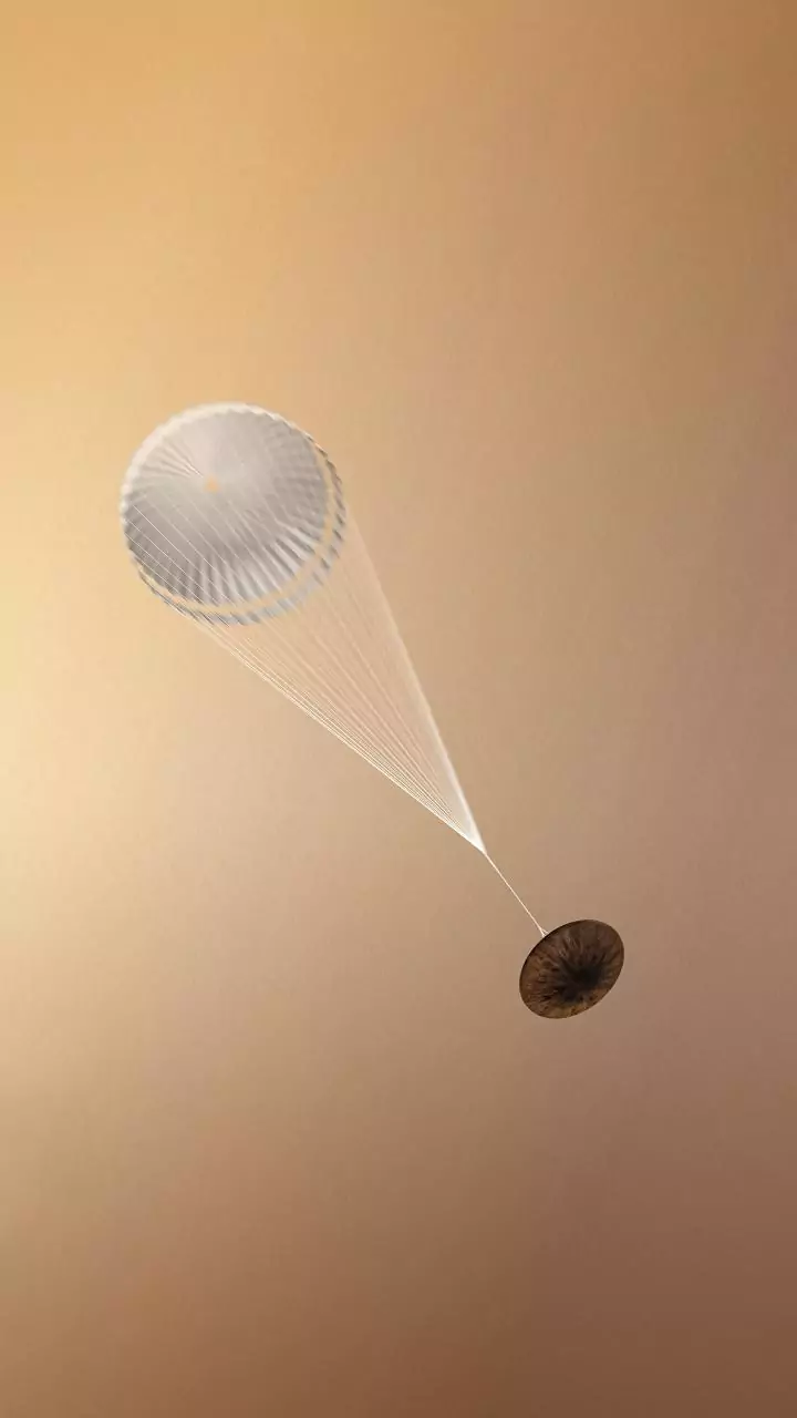 Crew module re-enters atmosphere at nearly 7,800 m/s using aerobraking