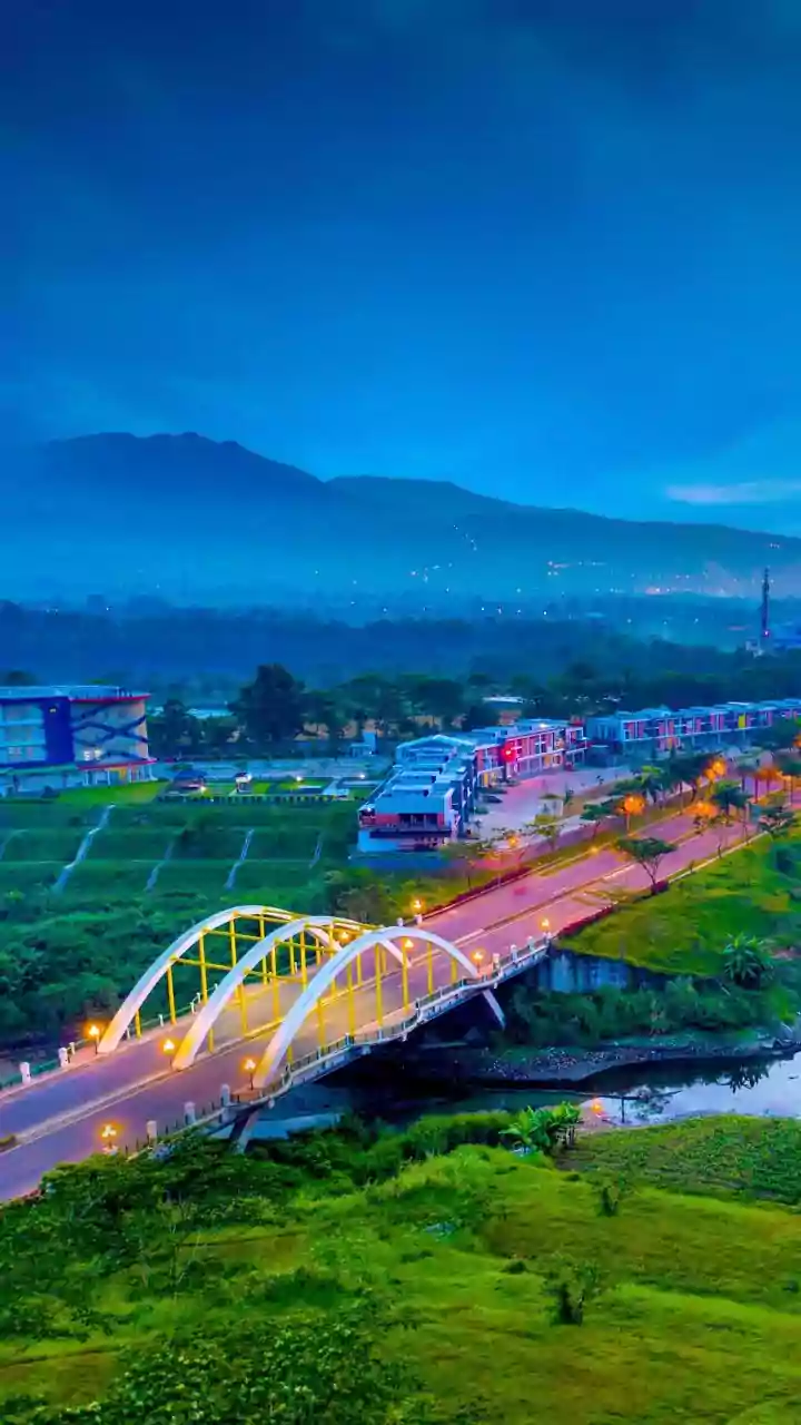 PM Modi's Kerala Initiatives: Infrastructure & Promises