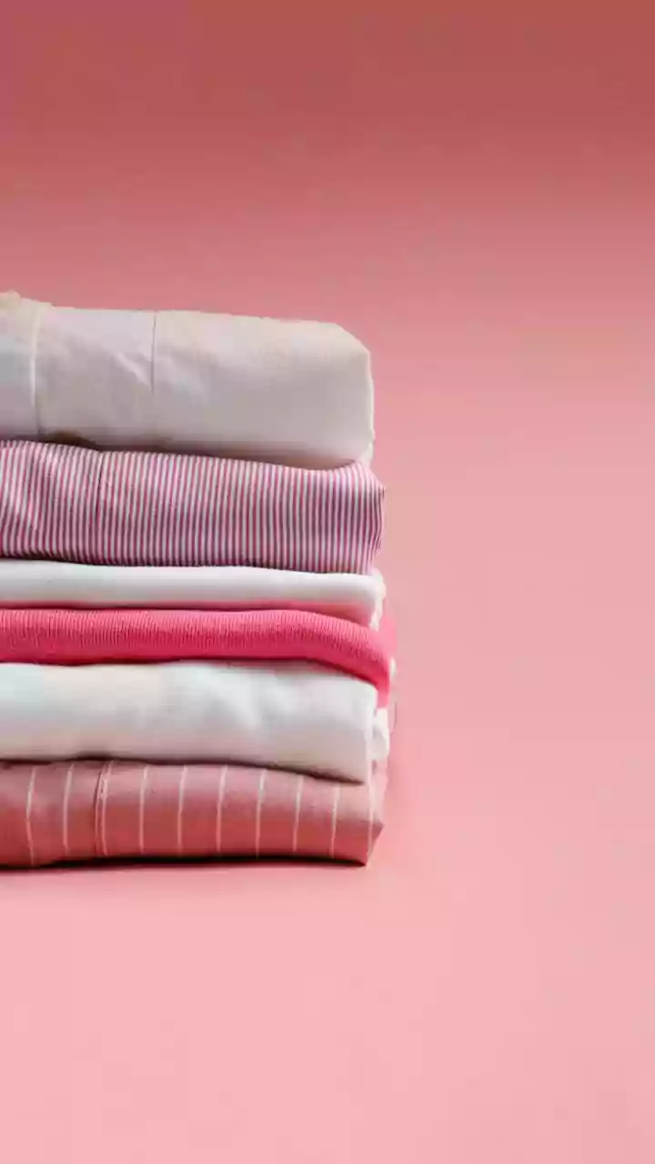 For Travel Laundry Planning, Keep Drying Time And Repeat Wear Visible