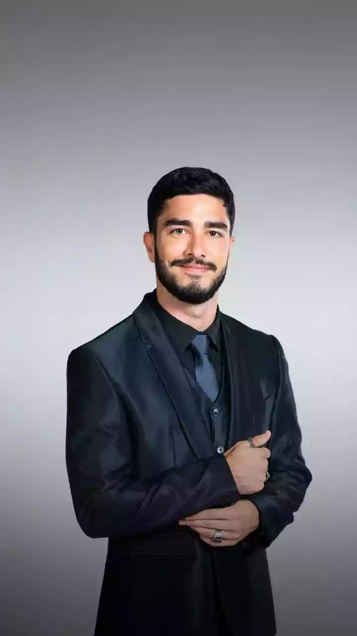 Ator de Mania de Você será Erasmo Carlos em cinebiografia de Roberto Carlos