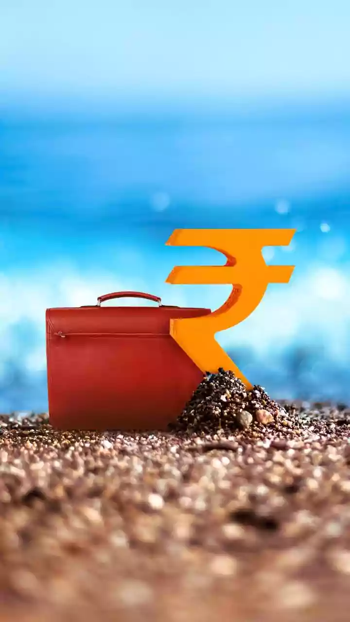 Net direct tax collection grows 8 pc to ₹17.04 lakh cr on slower refunds