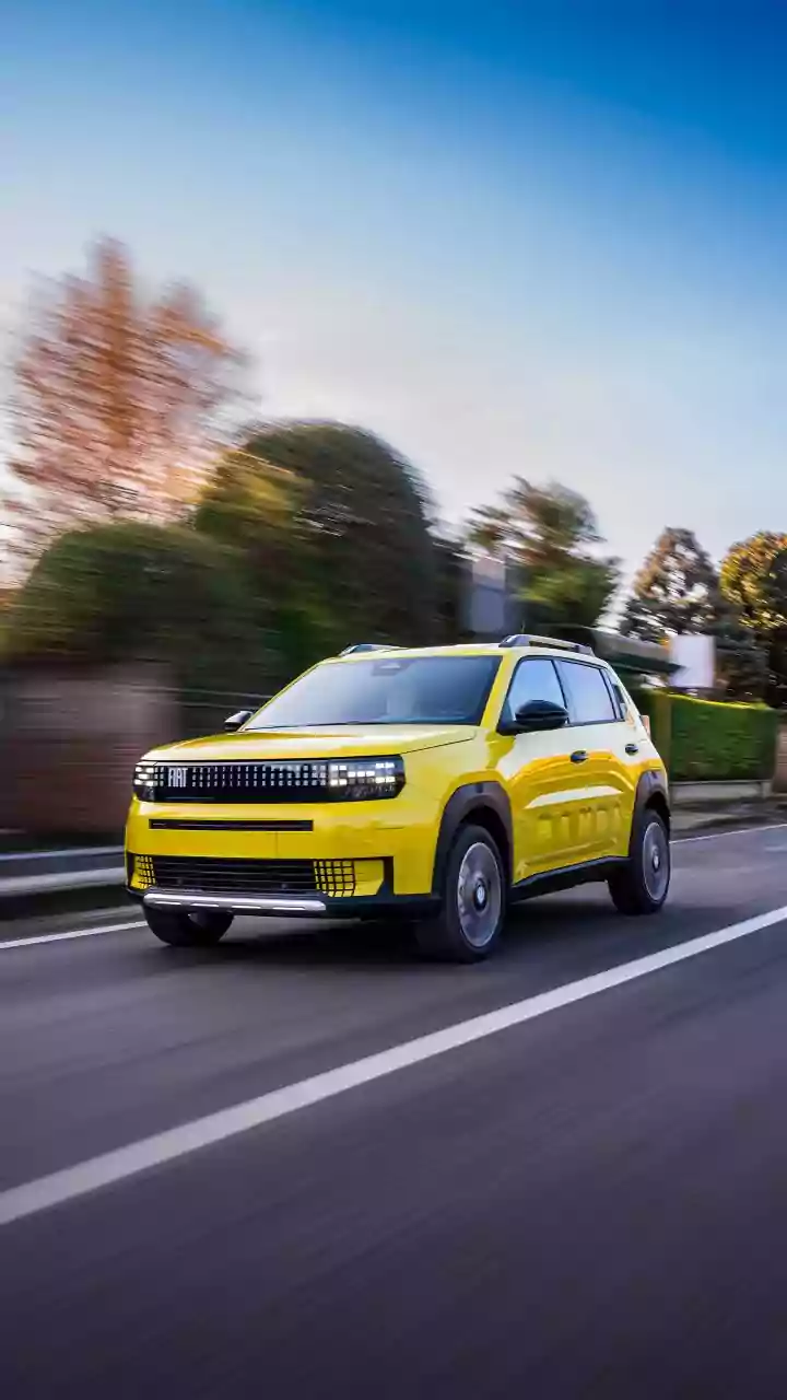 Este Fiat Panda tem 50 cm de largura e pode ser o carro mais estreito do mundo