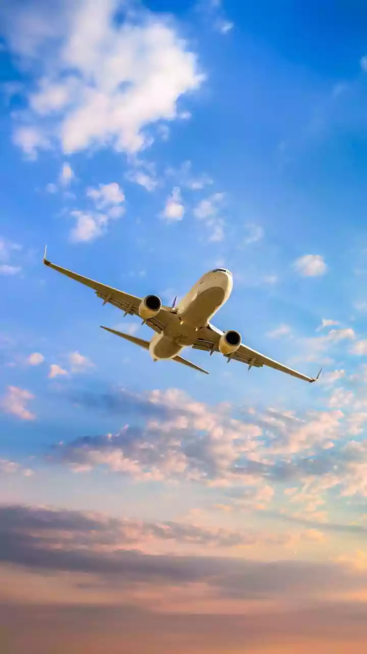 IndiGo disruptions worsen; over 400 flights cancelled, passengers stranded for long hours