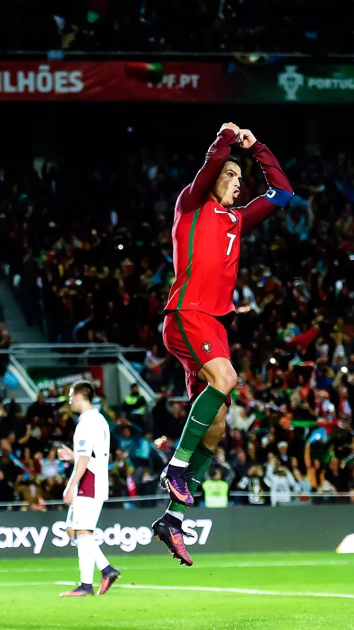 Why Ronaldo does Suiiii celebrtaion after scoring goals?