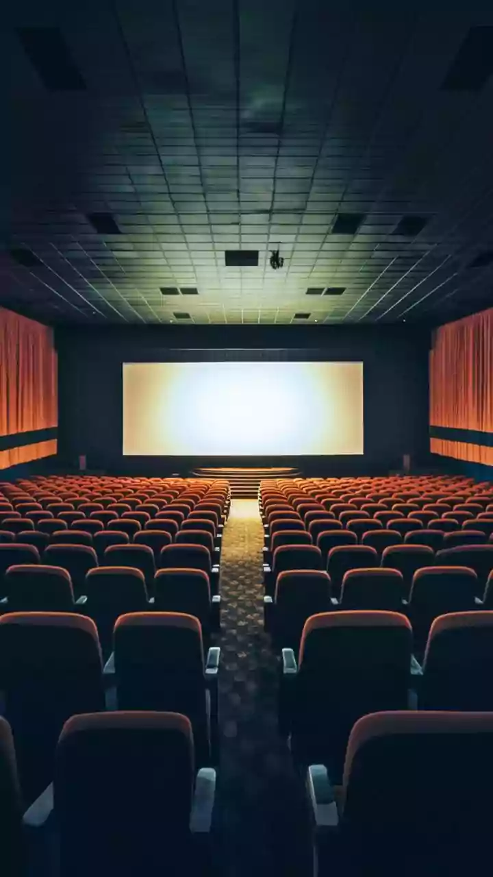 Cinema Tickets Vs Streaming Subscriptions How Cost Factors Shape Modern Entertainment Budgets