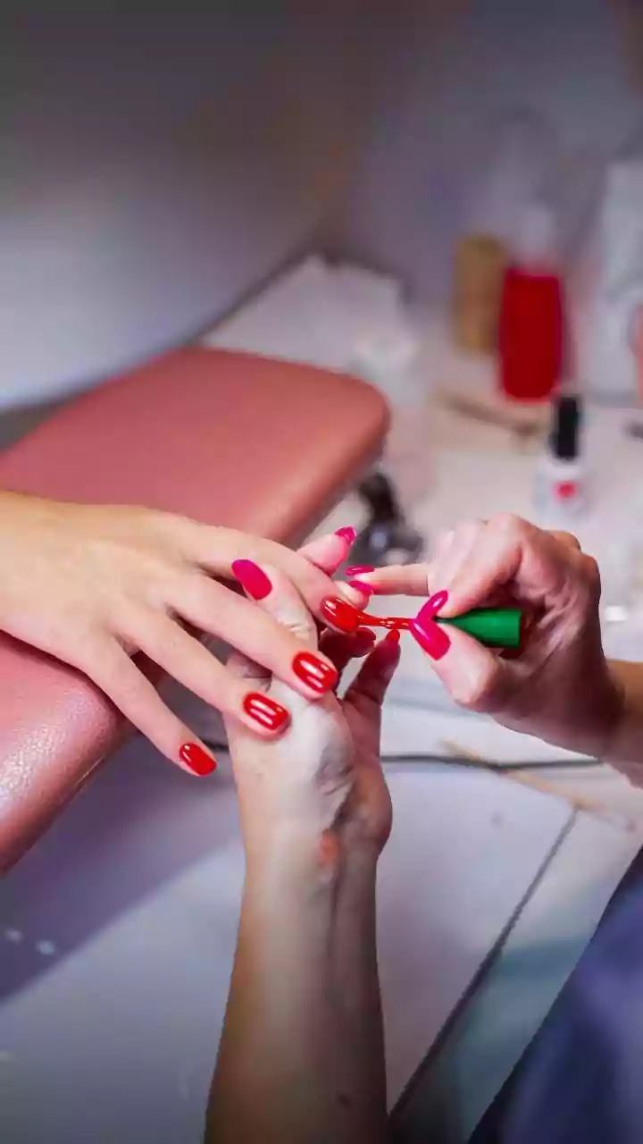 6 Tricks To Quit Nail Biting