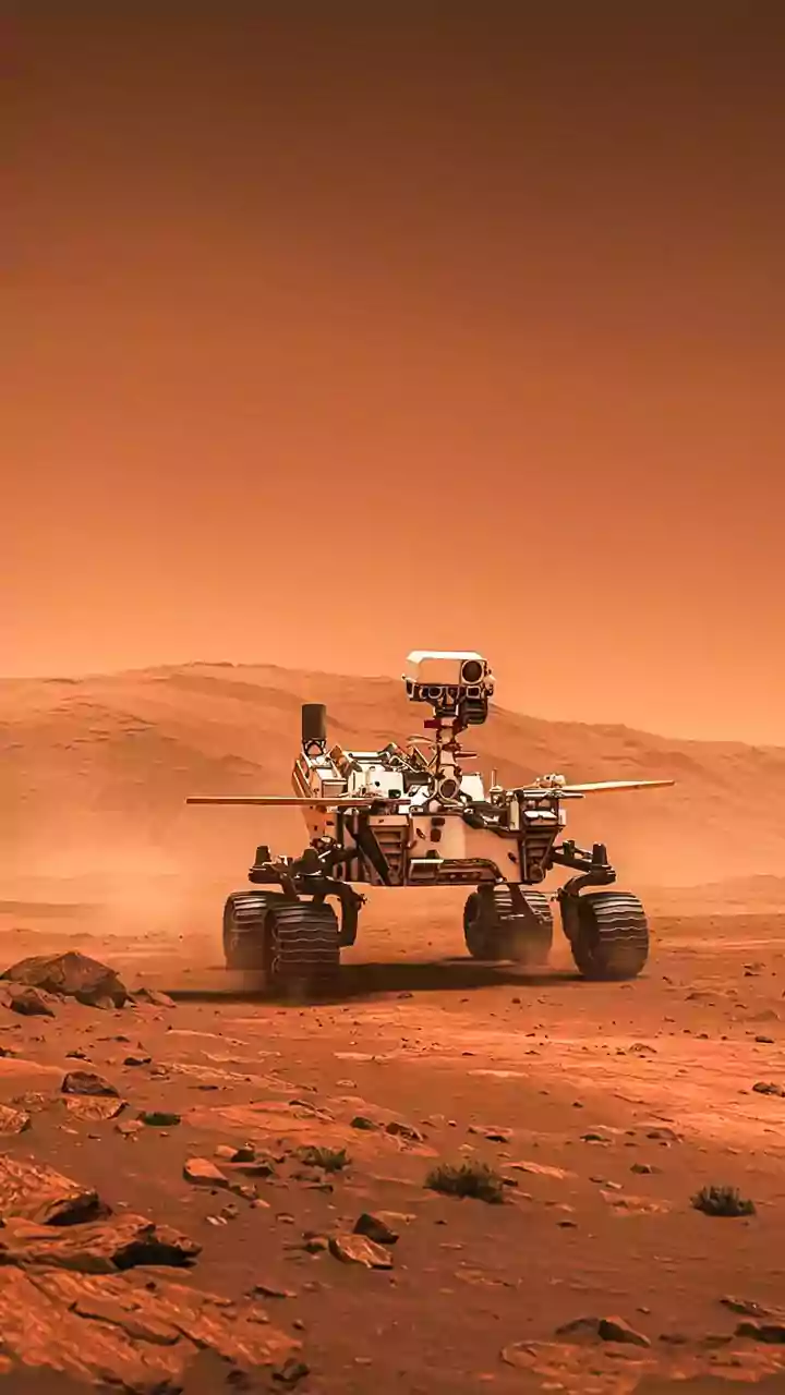Understanding Robotic 3D Printing of Moon Structures Through Robots Building Future Moon Bases