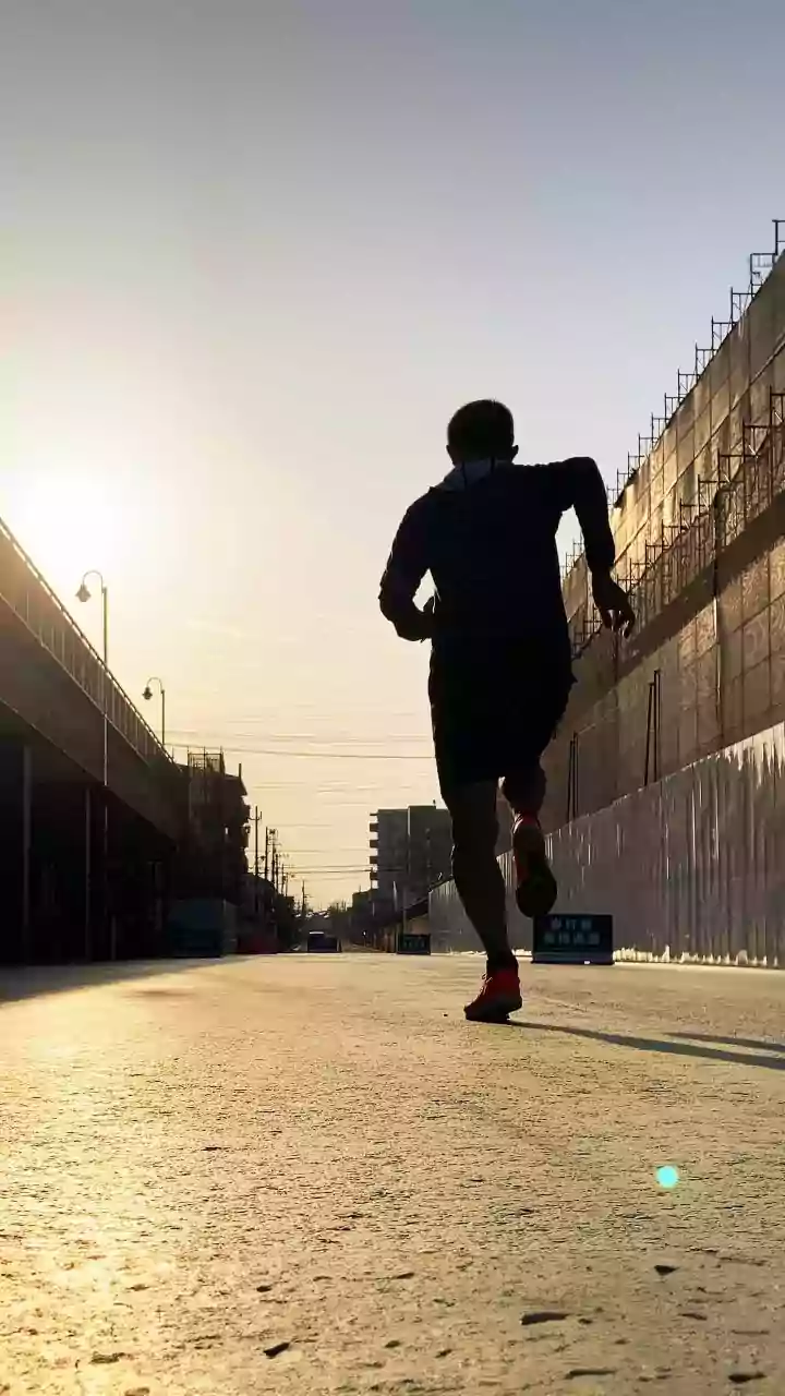 How Contrast-Water Therapy Helps Urban Runners Recover From Humidity Fatigue Efficiently
