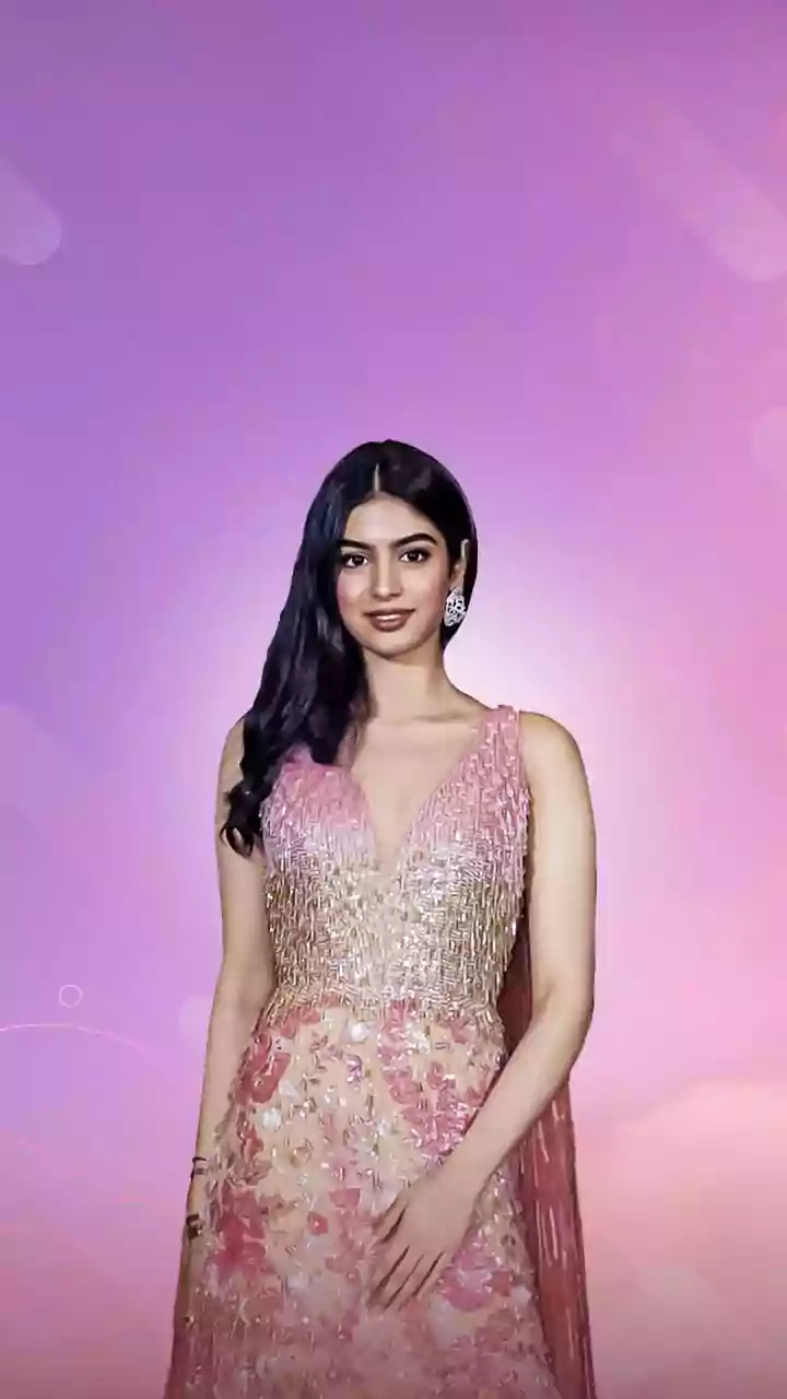 Khushi Kapoor's Brocade Revival: Modern Fashion