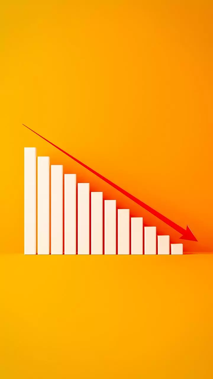 Sensex, Nifty decline in early deals amid persistent foreign fund outflows
