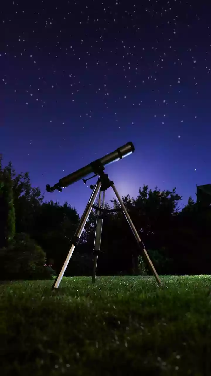 Point Backyard Telescope Gear Towards Spectacular Triple Planet Alignments