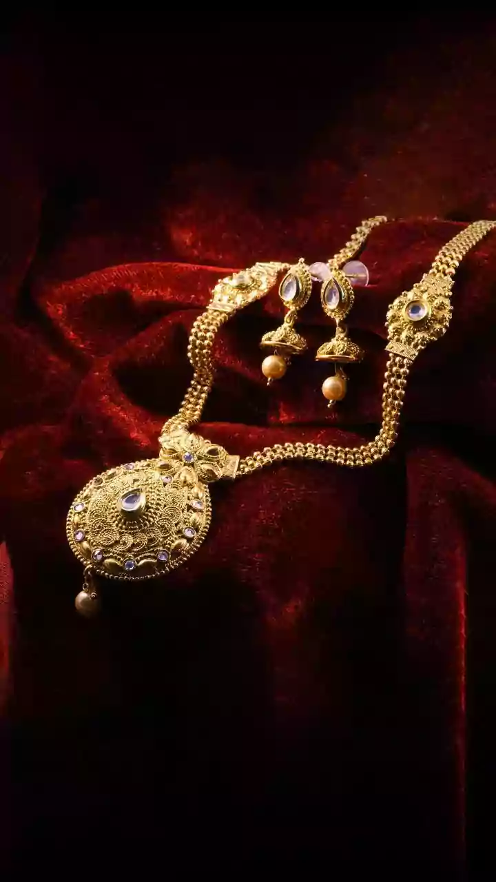 Elevate Your Style: Chic Necklace and Earring Sets for Every Occasion