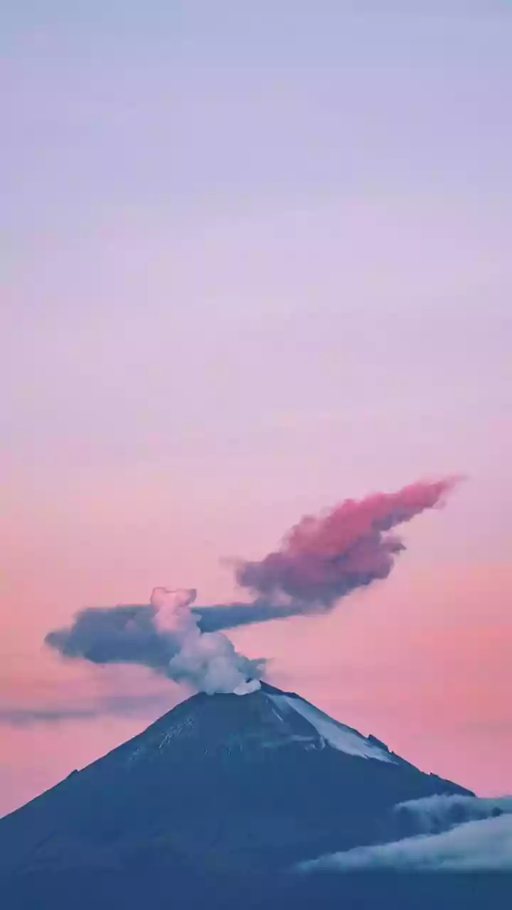 Alert Levels Decide How Close Visitors Can Get to Active Volcanoes