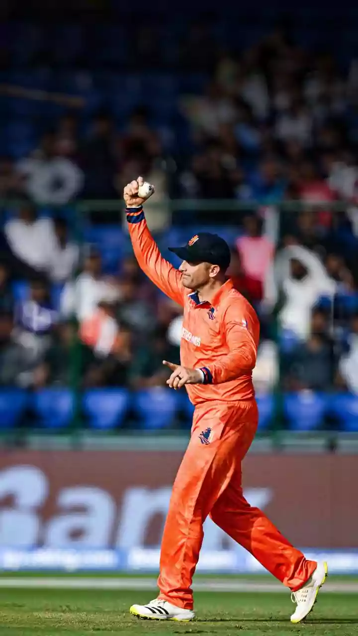 WATCH: 41-year old Roelof van der Merwe takes blinder catch to dismiss Tilak Varma in T20 World Cup 2026