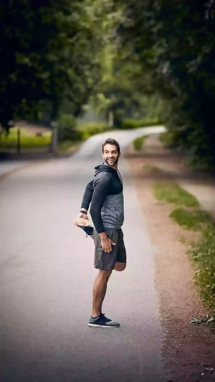 Why Hilly Road Runners Should Incorporate Eccentric Quadriceps Exercises In Routines