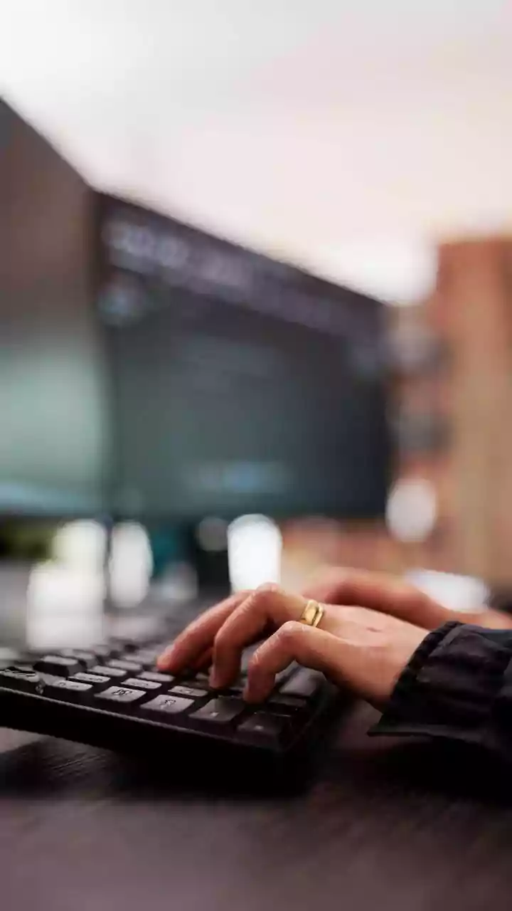 Why remote professionals adoption of smart email filtering AI tools reduces inbox fatigue and missed deadlines