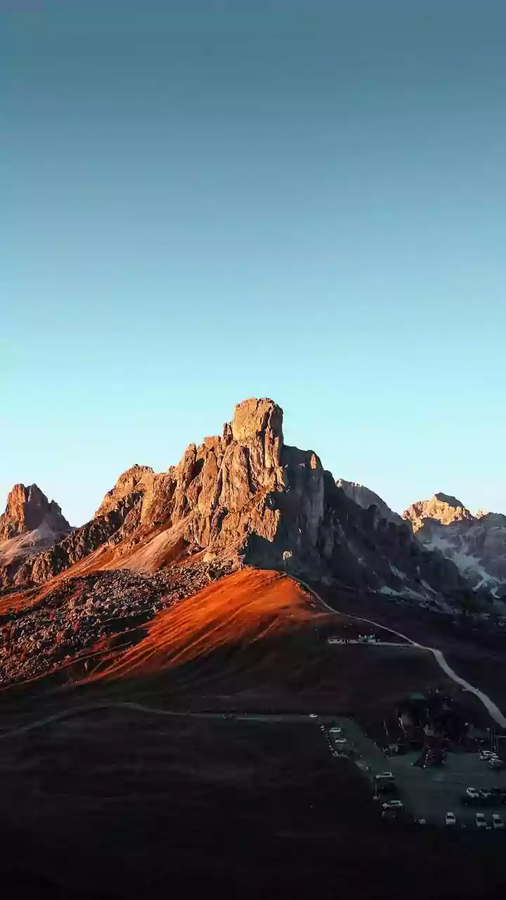 Clear Skies Make Mountain Reels Look Unreal