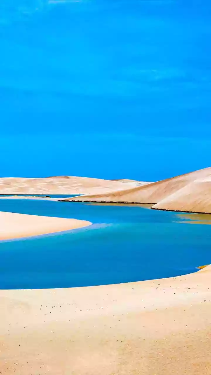 How Young Indian Backpackers Explore Natural Pools In Oman Wadis Without Big Budgets