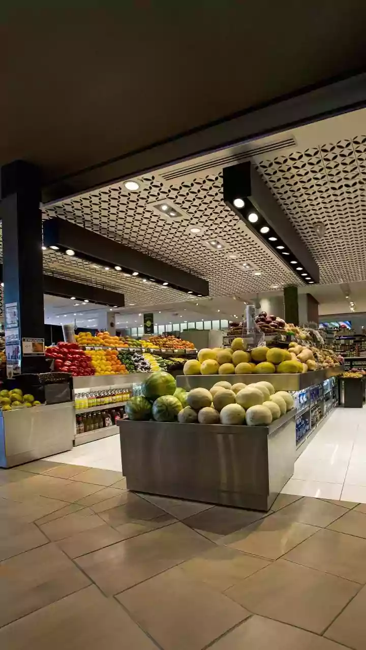 The Monsoon Grocery Checklist: Grocery Shoppers Can Compare Small Quantities of Delicate Foods and WHOle Produce before Buying Delicate Foods in Hu...
