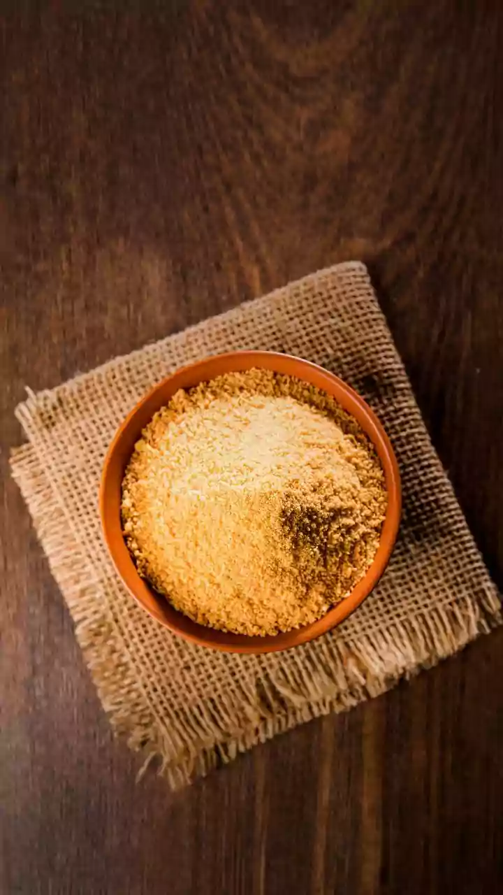Pangrattato caseiro aproveita sobras de pão e traz mais sabor aos pratos