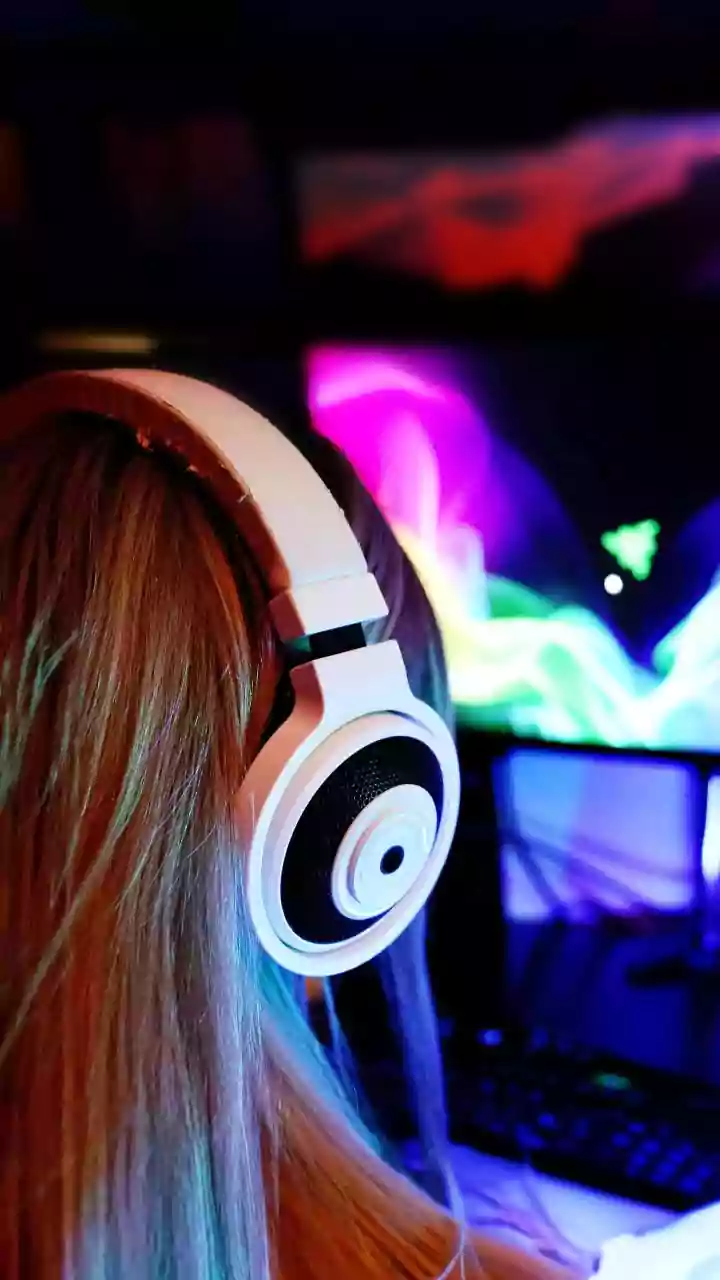 Streaming In October: How To Pick Content Without Subscription Overload