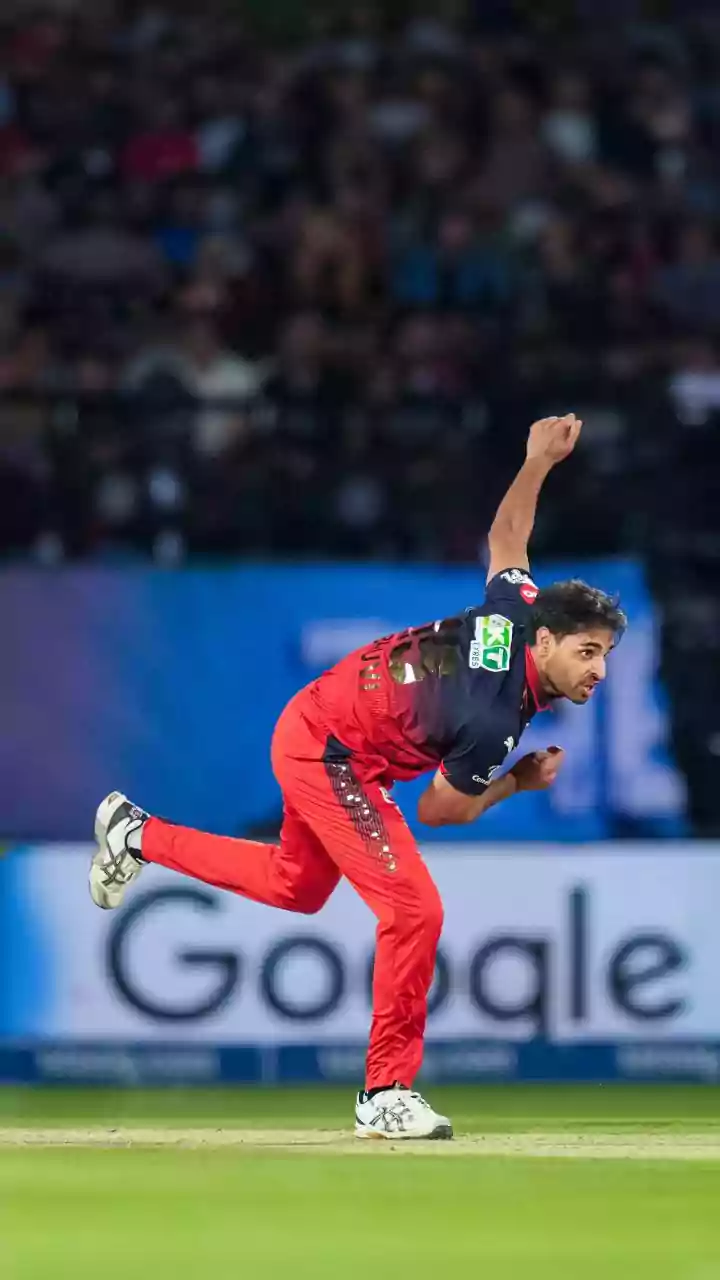 Bhuvneshwar Kumar Scalps Three Wickets, Bags POTM as Lucknow Falcons Record Third Straight Win in UPT20