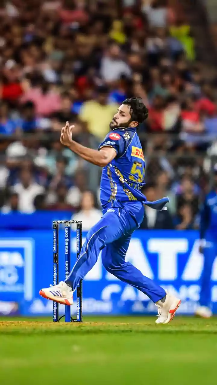 Hardik Pandya Tells Shardul Thakur To Stop Hopping Teams: 'Stay At MI For The Rest Of Your Career'