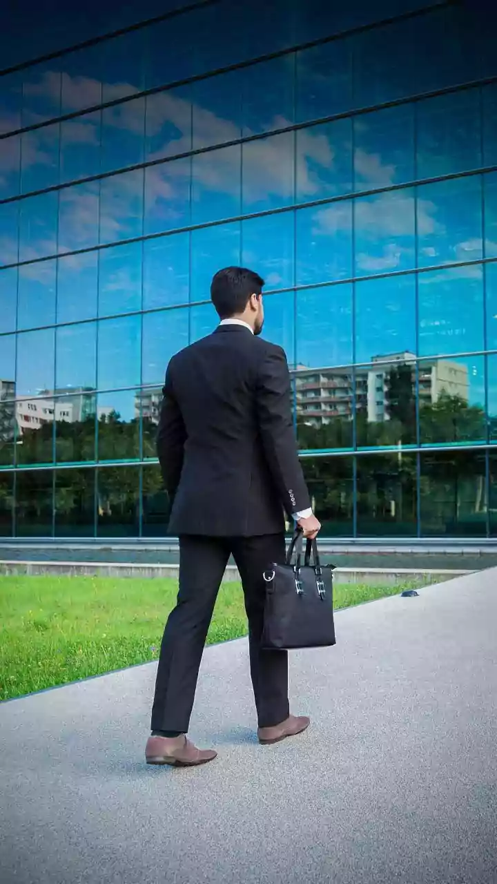 Beat the Heat: 7 Breathable Cotton Suit Styles for Comfy Office Commutes