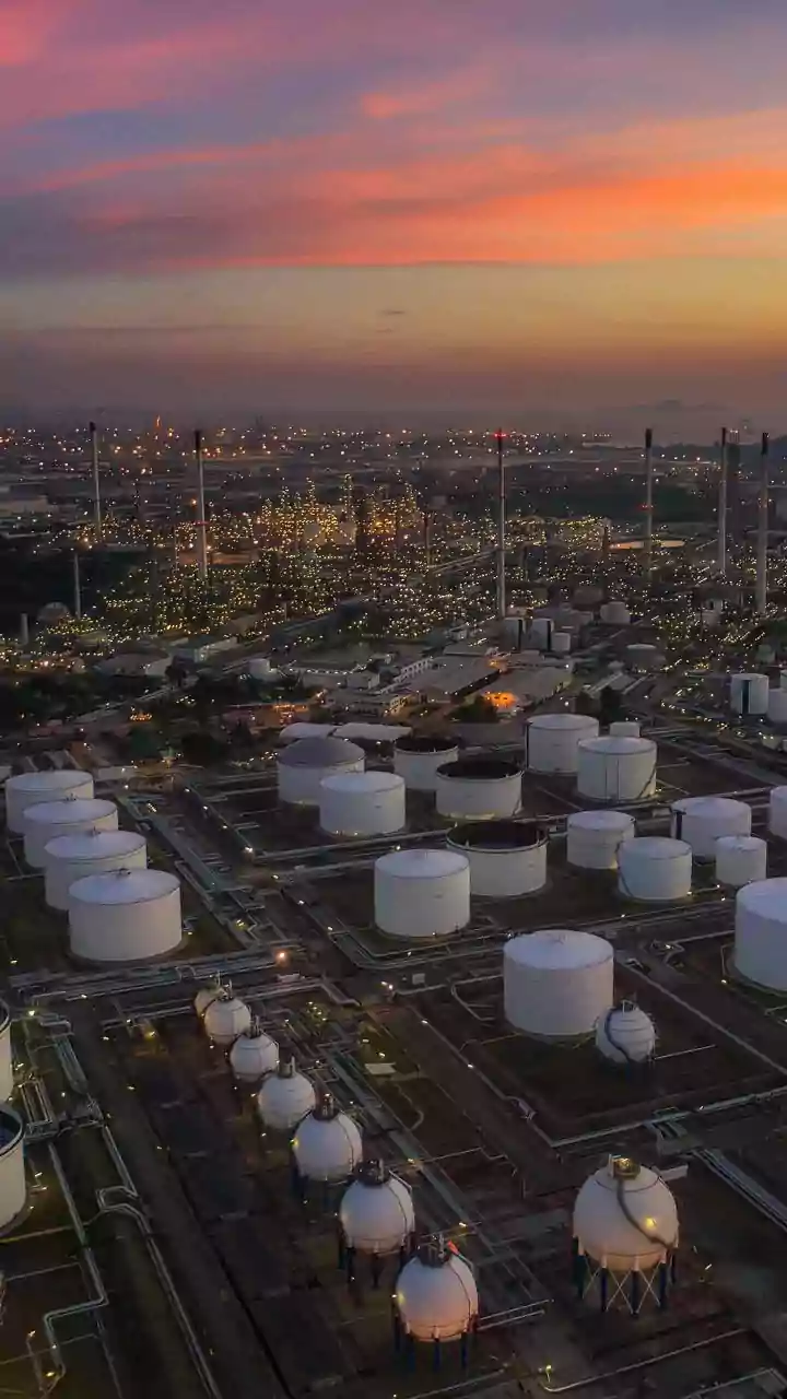 Brent crude edges up after major Kazakhstan oil field shuts down