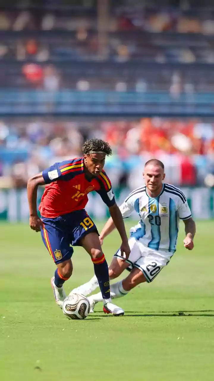 Leandro Paredes Crossed All Lines: Argentina Player With Violent Meltdown Lets Football Down; A Red Card, An Awful Act