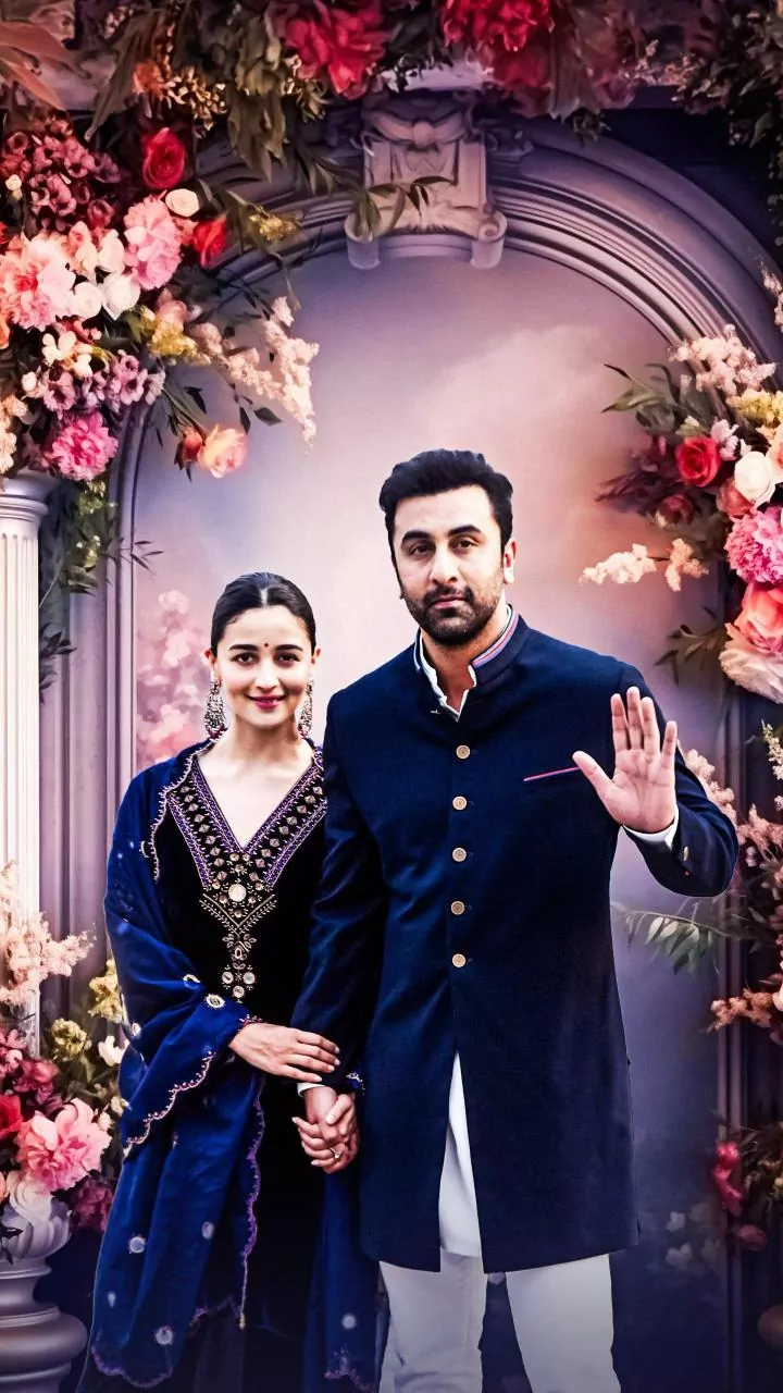 Inside Alia Bhatt-Ranbir Kapoor Ganpati Celebrations; Actress Stuns In Festive Glamour With Two Stunning Looks