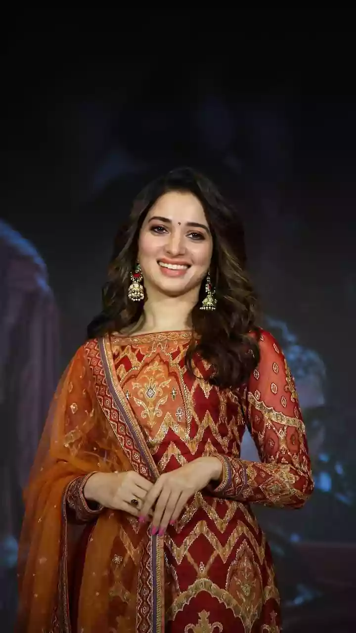 Tamannaah Bhatia’s Caring Gesture For Parents Has Fans Impressed: ‘Great Daughter’