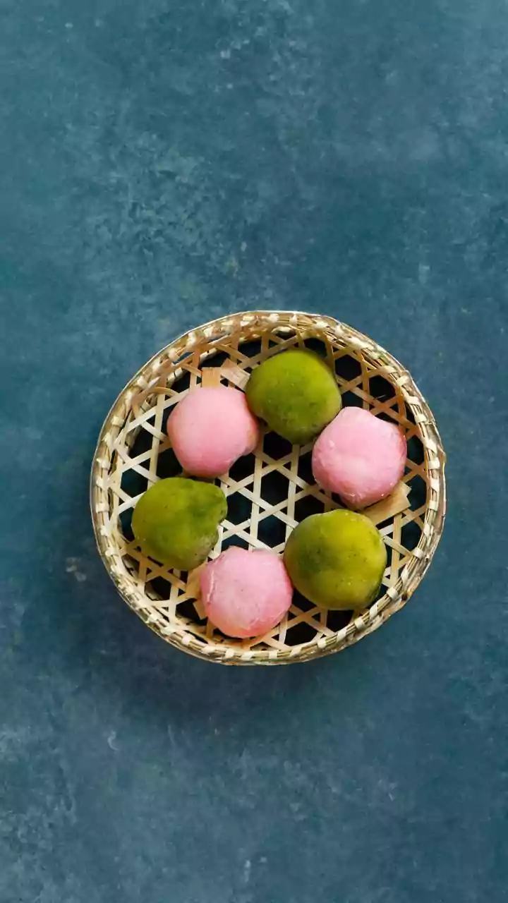 Makar Sankranti 2026: 10 Festive Food Delights!