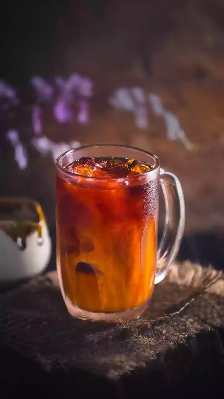 Cold-Brewed Nilgiri Tea Blends: Artisanal Low-Sugar Drinks Crafted With Local Fruits
