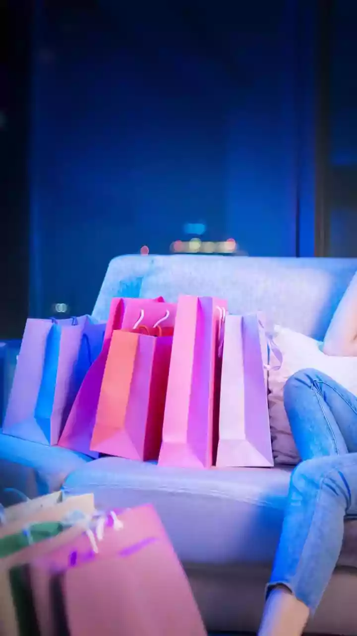 30-Day Spending Hacks: Prevent Online Festive Sale Overspending With Psychological Rules