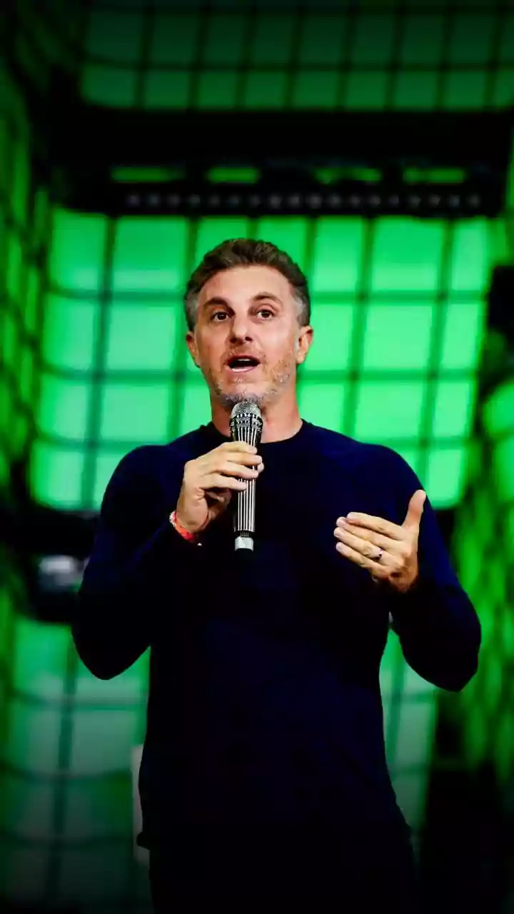Luciano Huck Esclarece Posição: 'Não Sou Contra o Bolsa Família'