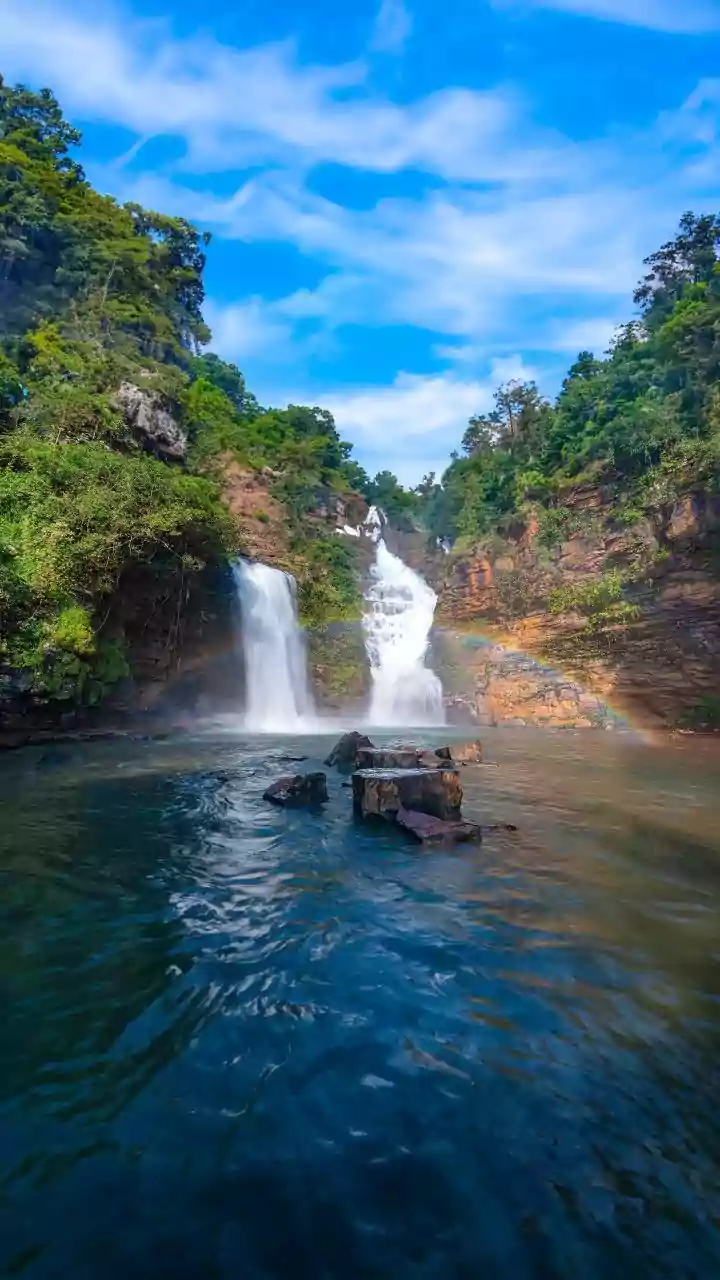 Assam Man Escapes Unhurt After Car Plunges Into Subansiri River While Boarding Juli Ghat Ferry