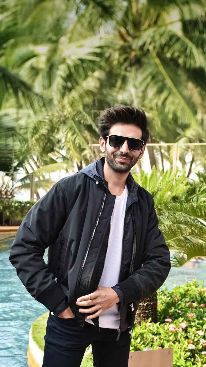 Karan Johar’s Agency Has Not Removed Kartik Aaryan Despite 'Tu Mera Main Tere' Failure; Know Truth Here